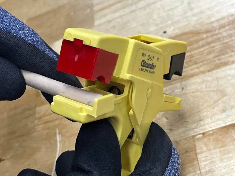 Cablematic 38590 DDT 596/11 Dual Drop Cable Stripper for Professional Technicians, Electricians, and Installers, Easily Portable Tool, 2 Ounces - Image 2